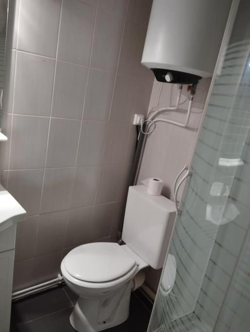 Studio Equipe Proche Aeroport Paris Cdg Apartment Vemars ภายนอก รูปภาพ