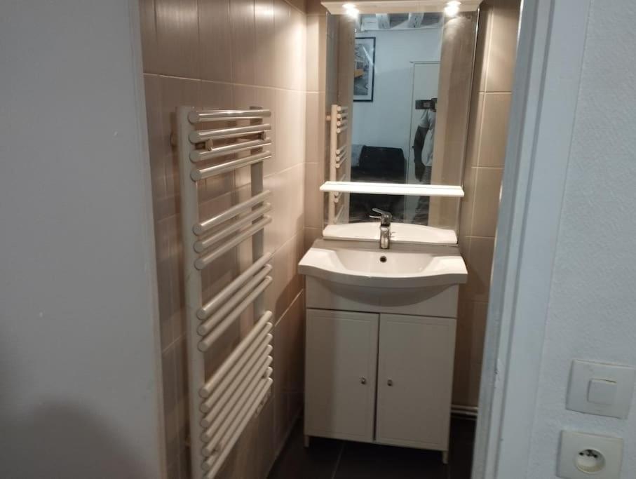Studio Equipe Proche Aeroport Paris Cdg Apartment Vemars ภายนอก รูปภาพ