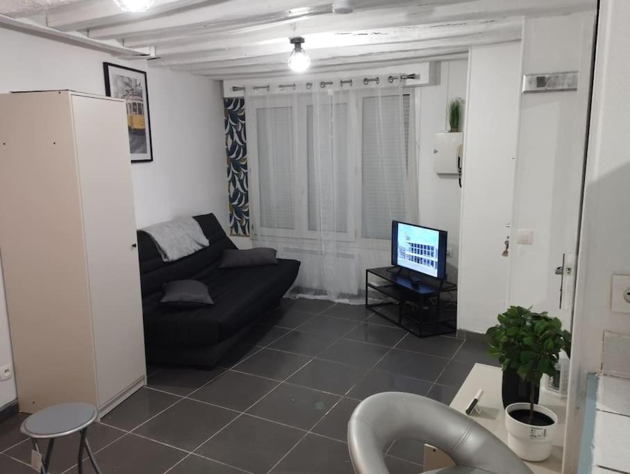 Studio Equipe Proche Aeroport Paris Cdg Apartment Vemars ภายนอก รูปภาพ