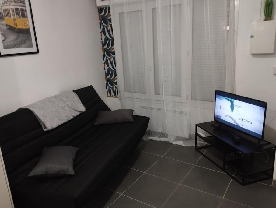 Studio Equipe Proche Aeroport Paris Cdg Apartment Vemars ภายนอก รูปภาพ