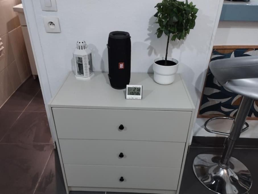Studio Equipe Proche Aeroport Paris Cdg Apartment Vemars ภายนอก รูปภาพ